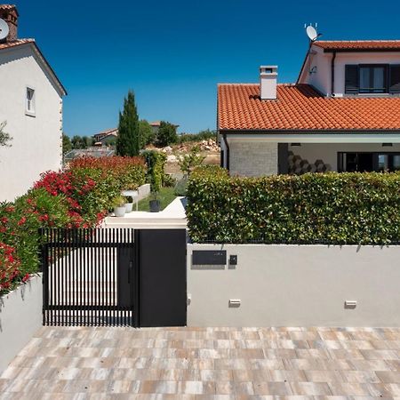 Villa Laurentii Sveti Lovreč Pazenatički Eksteriør billede